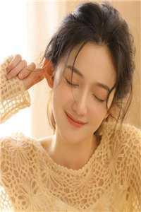 精品推荐师妹出山后,上街摆烂算命