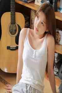 穿越魔幻手机,捡个傻妞当女友