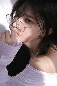 一穷二白穿七零,嫁个糙汉养崽崽