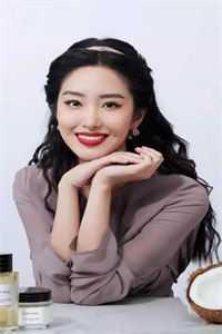 捡了个锦鲤福宝,带着全家当富商