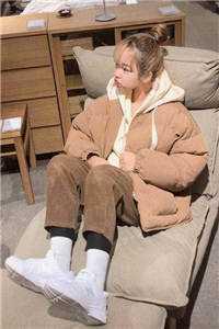 被亲妈抛弃后,后妈把我捡回了家